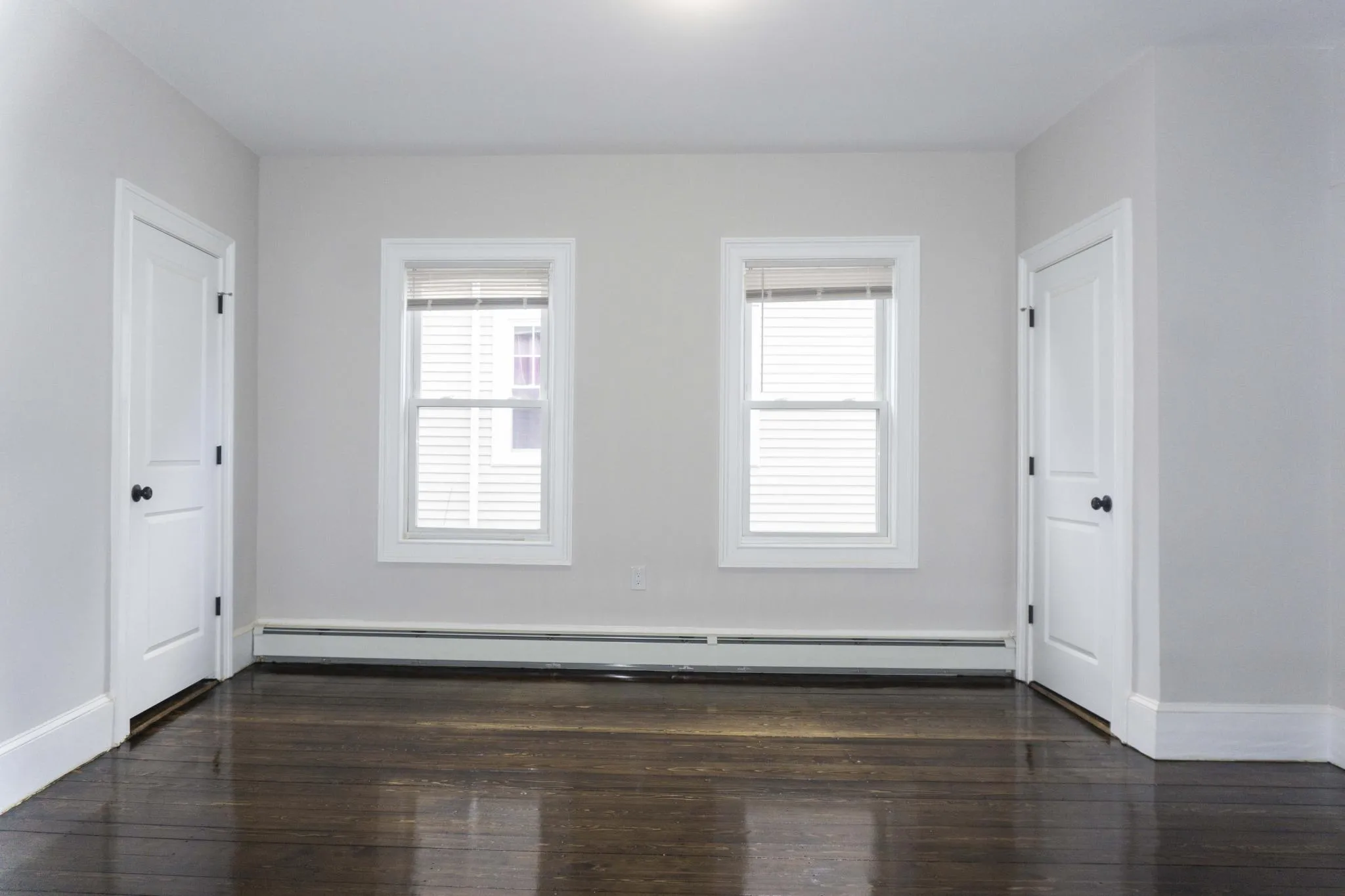 3 bed, 1 bath apartment for rent at 3147-3149 Washington St Unit 3, Jamaica Plain — photo 3 of 9