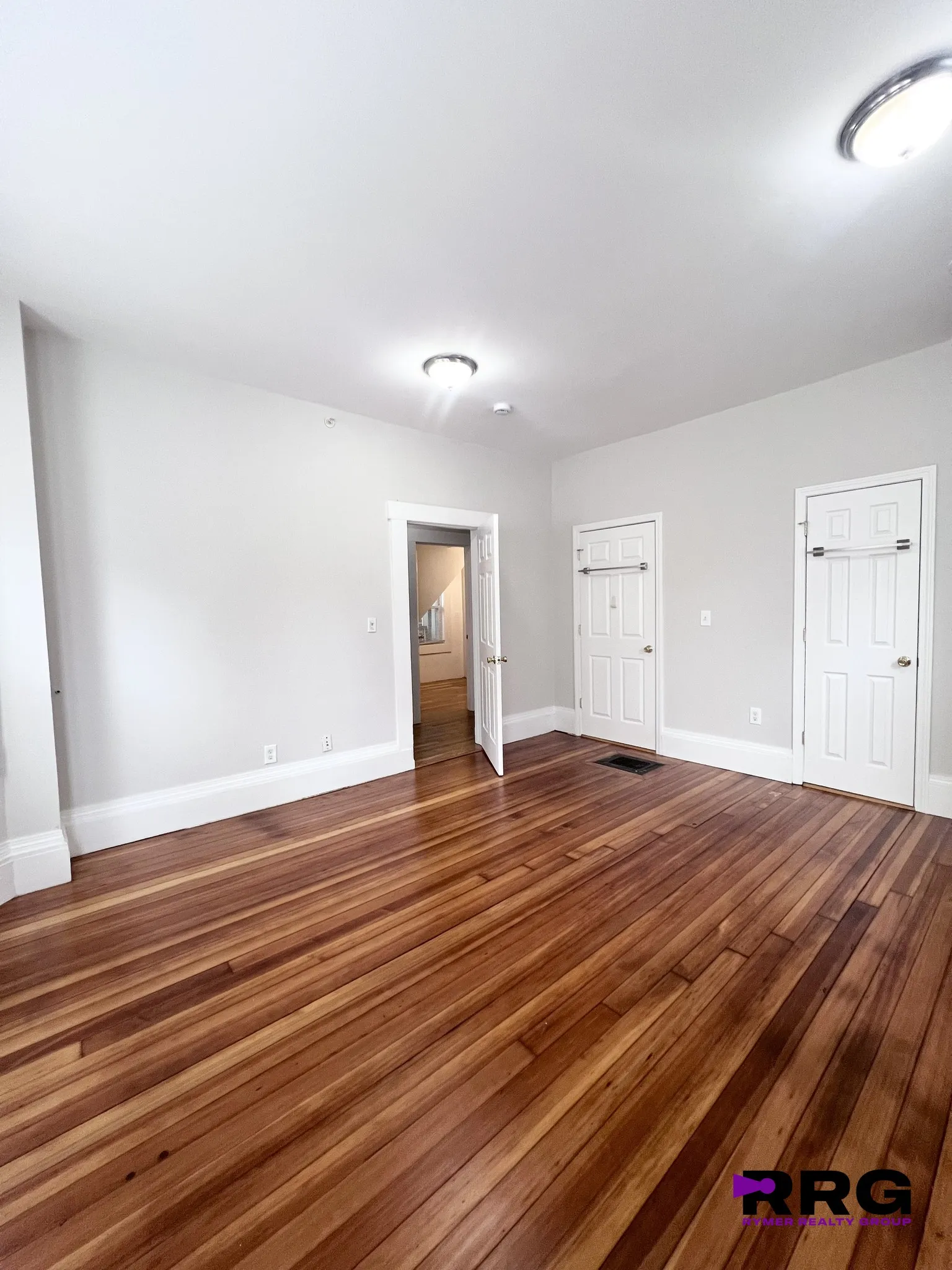 3 bed, 1 bath apartment for rent at 3147-3149 Washington St Unit 1, Jamaica Plain — photo 5 of 21