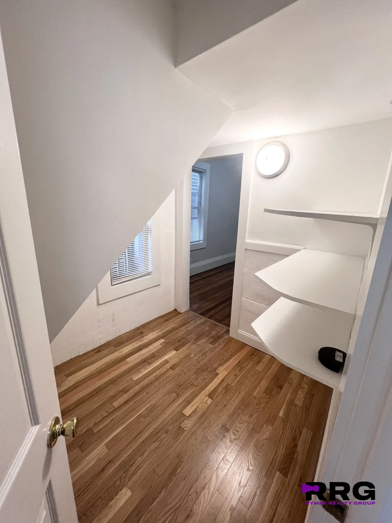 3 bed, 1 bath apartment for rent at 3147-3149 Washington St Unit 1, Jamaica Plain — photo 7 of 21