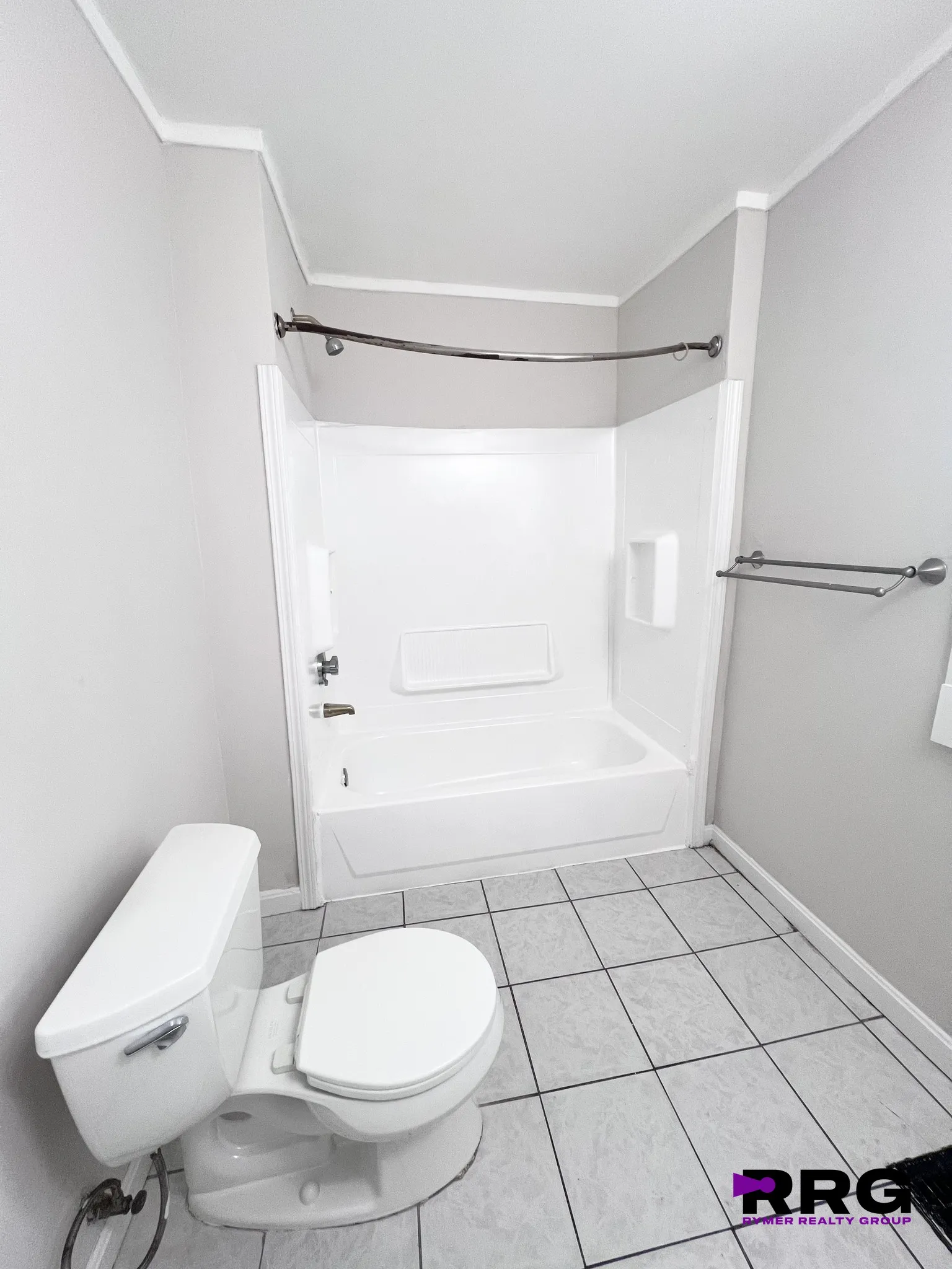 3 bed, 1 bath apartment for rent at 3147-3149 Washington St Unit 1, Jamaica Plain — photo 11 of 21