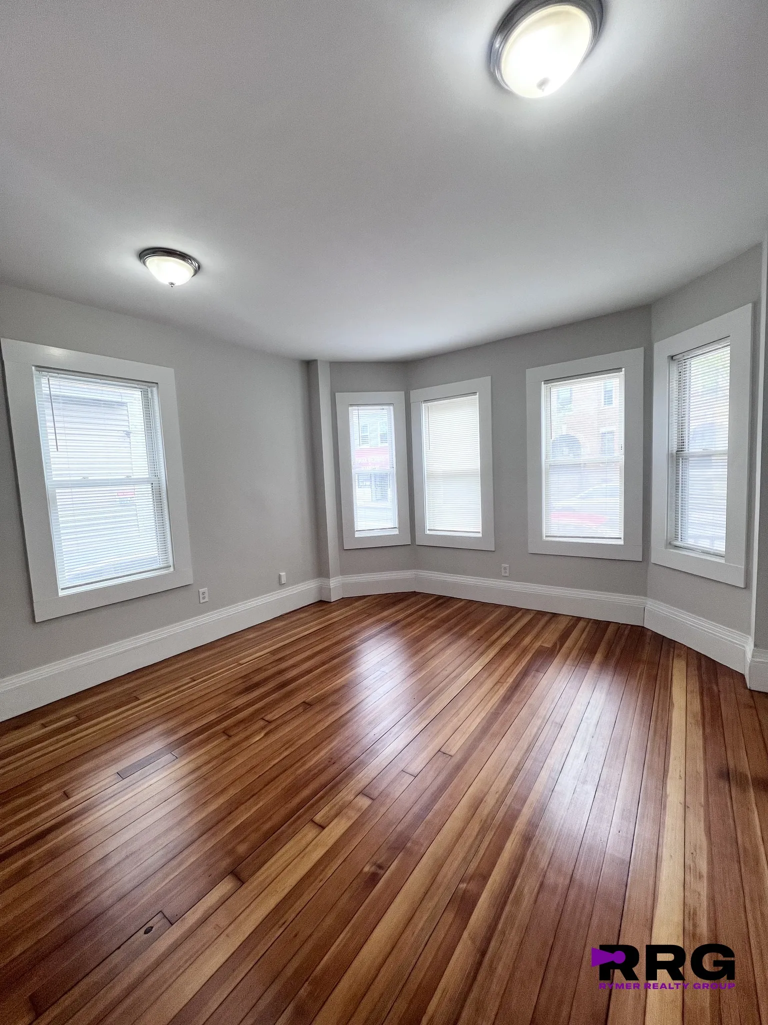 3 bed, 1 bath apartment for rent at 3147-3149 Washington St Unit 1, Jamaica Plain — photo 4 of 21
