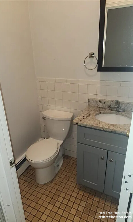 3 bed, 1.5 bath apartment for rent at 3148 Washington St Unit 2, Jamaica Plain — photo 6 of 9