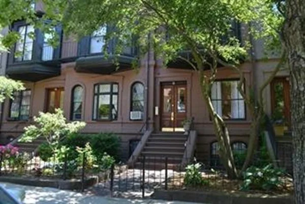 Studio bed, 1 bath apartment for rent at 315-317 Beacon St Unit 1, Back Bay — photo 1 of 11