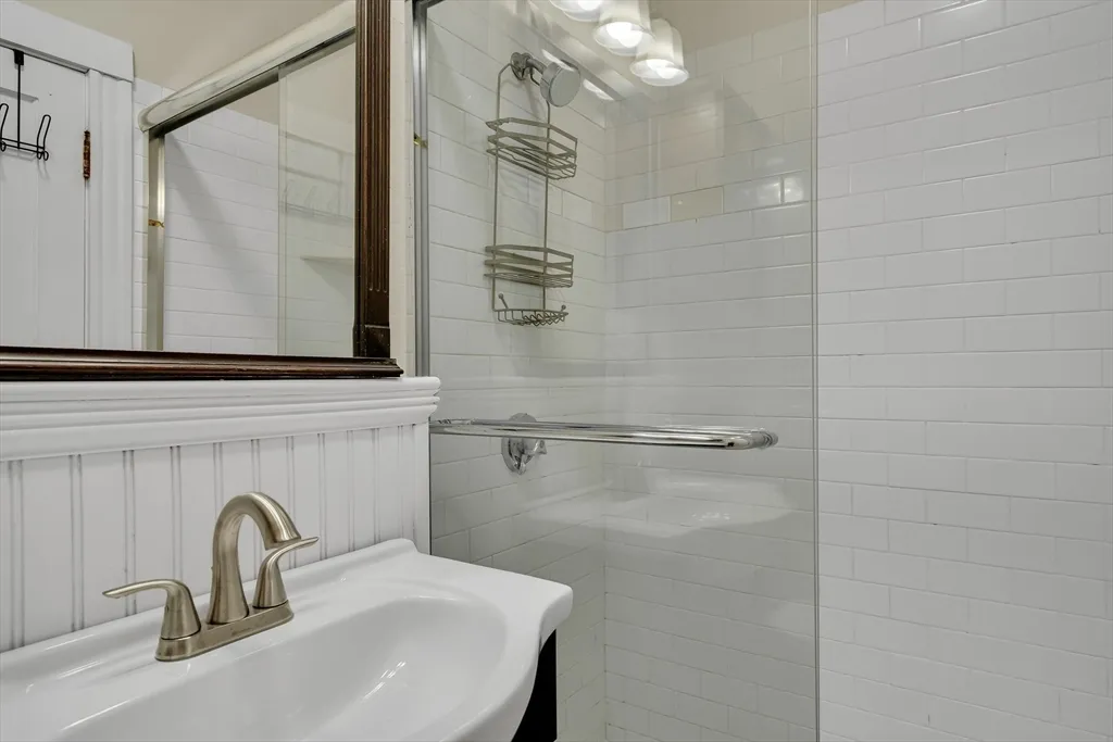 1 bed, 1 bath apartment for rent at 315 Allston St Unit 1, Brighton — photo 12 of 18