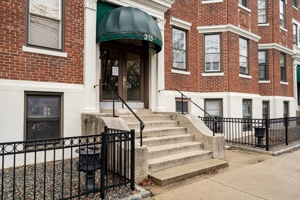 1 bed, 1 bath apartment for rent at 315 Allston St Unit 1, Brighton — photo 15 of 18