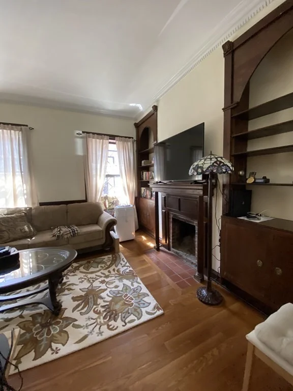 1 bed, 1 bath apartment for rent at 315 Beacon St Unit 4, Back Bay — photo 2 of 10