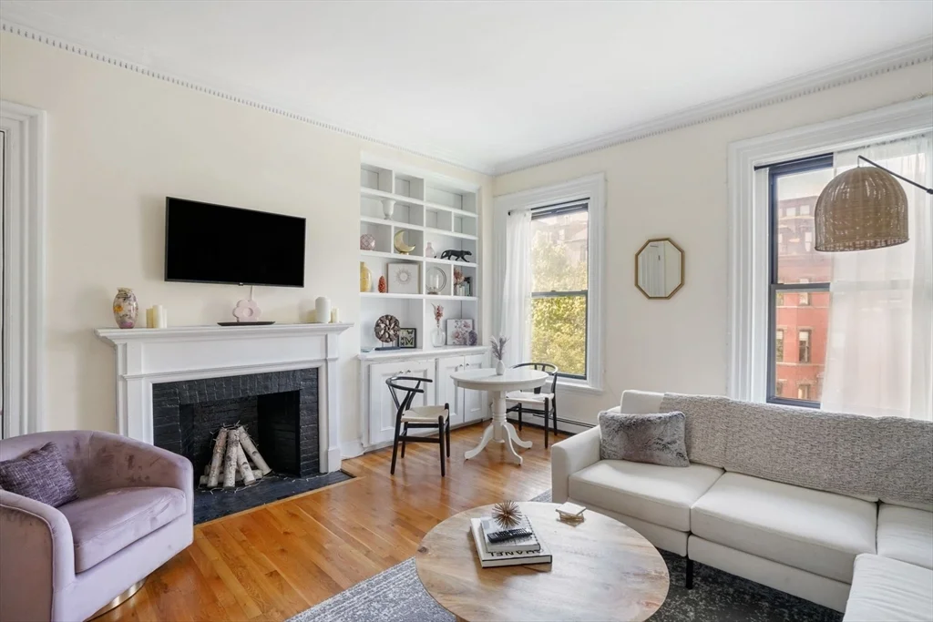2 bed, 1 bath apartment for rent at 315 Beacon St Unit 8, Back Bay — photo 1 of 7