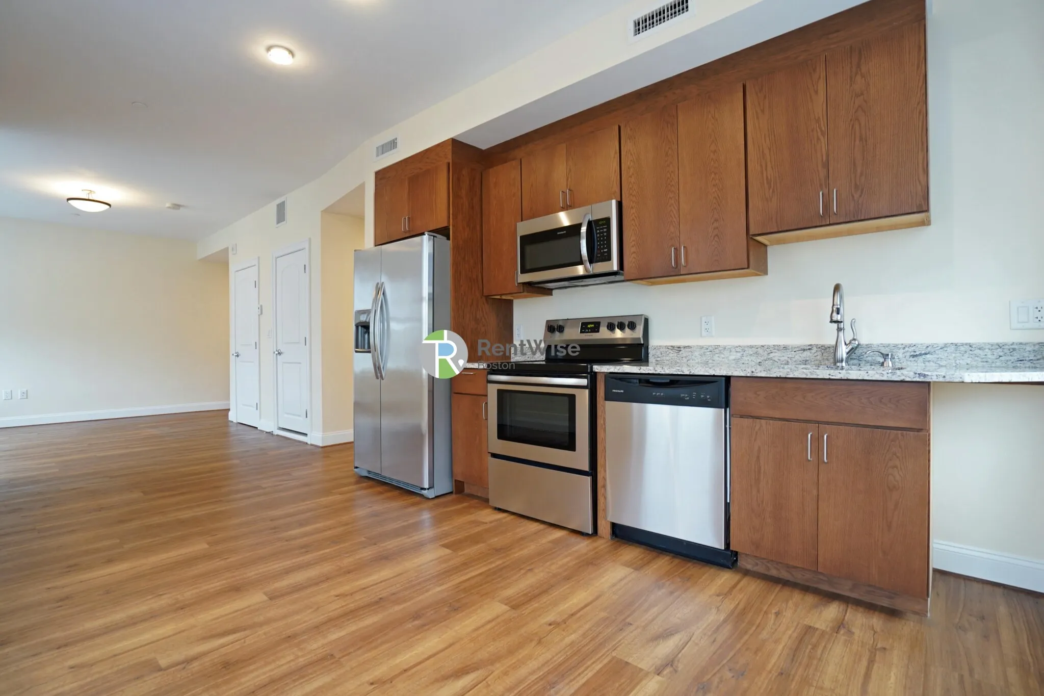 1.5 bed, 1 bath apartment for rent at 315 Broadway Unit 201, Winter Hill — photo 2 of 24
