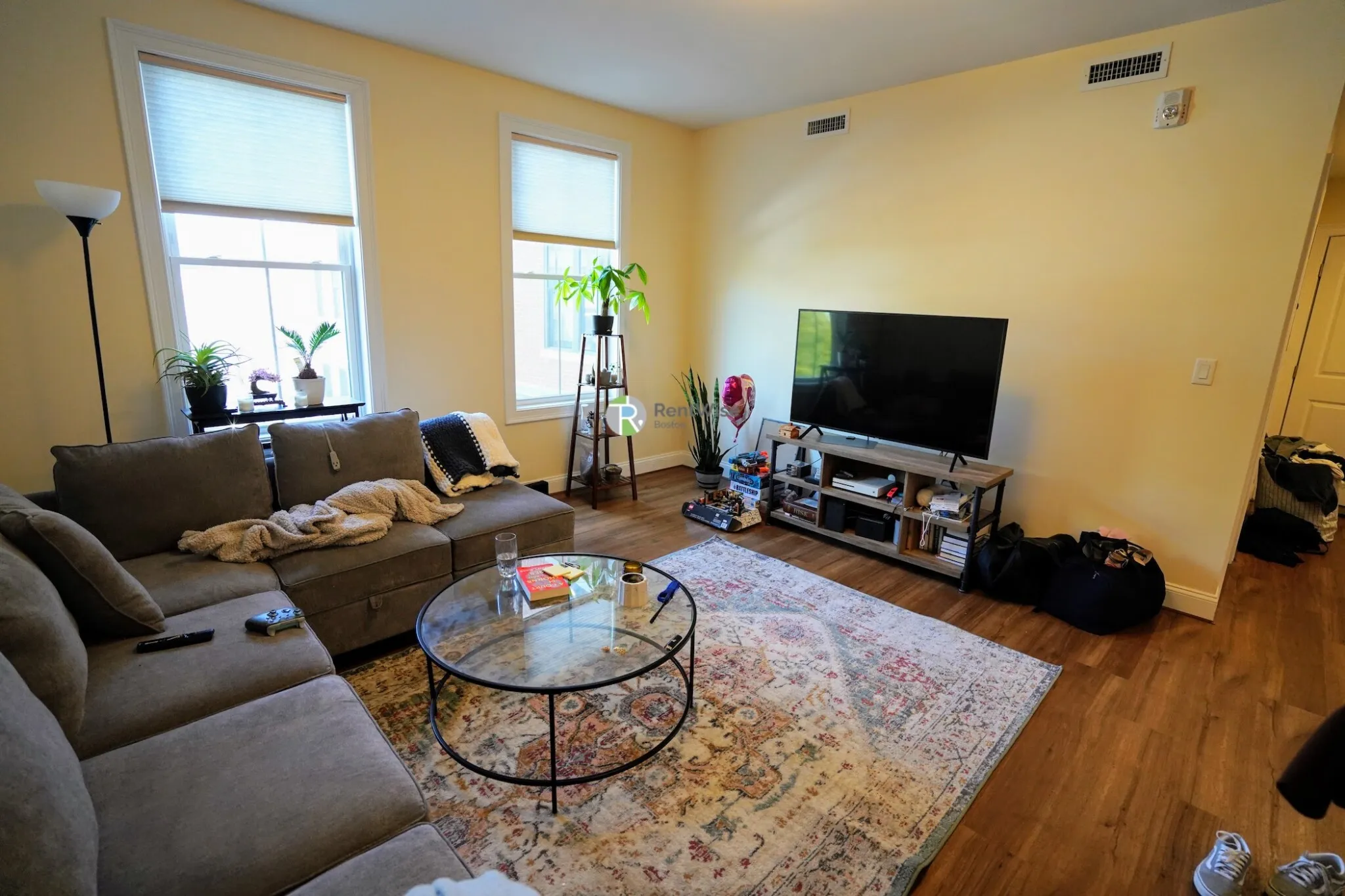 1 bed, 1 bath apartment for rent at 315 Broadway Unit 209, Winter Hill