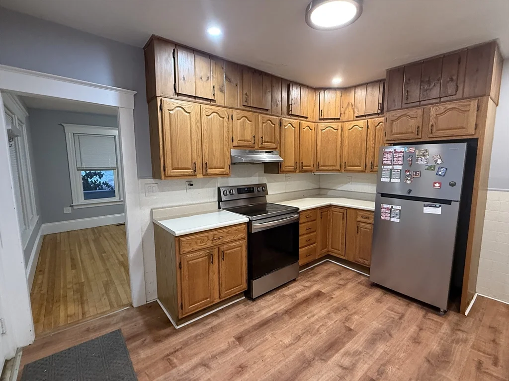 3 bed, 1 bath apartment for rent at 315 Canton St Unit 1, Fitchburg — photo 2 of 8