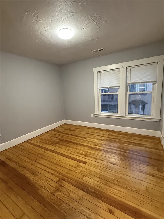 3 bed, 1 bath apartment for rent at 315 Canton St Unit 1, Fitchburg — photo 7 of 8
