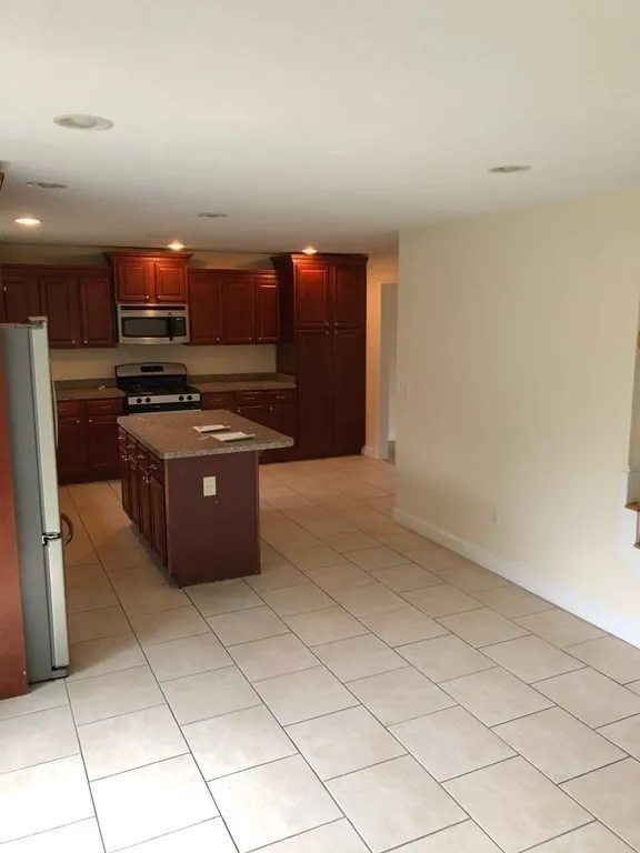 3 bed, 2 bath apartment for rent at 315 Central Unit B, Acton — photo 9 of 34