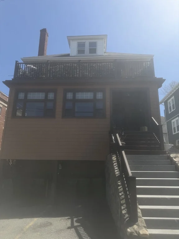 1 bed, 1 bath apartment for rent at 315 Common St Unit 3, Watertown — photo 1 of 8