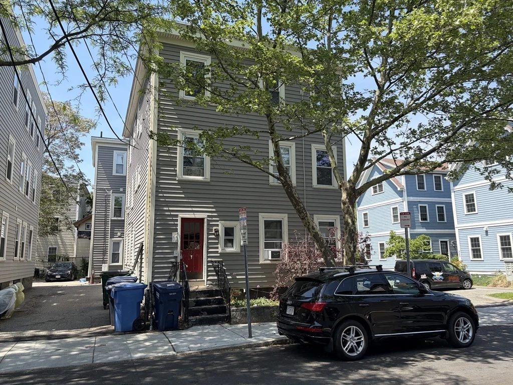 1 bed, 1 bath apartment for rent at 315 Elm St Unit 3, Wellington-Harrington — photo 10 of 11