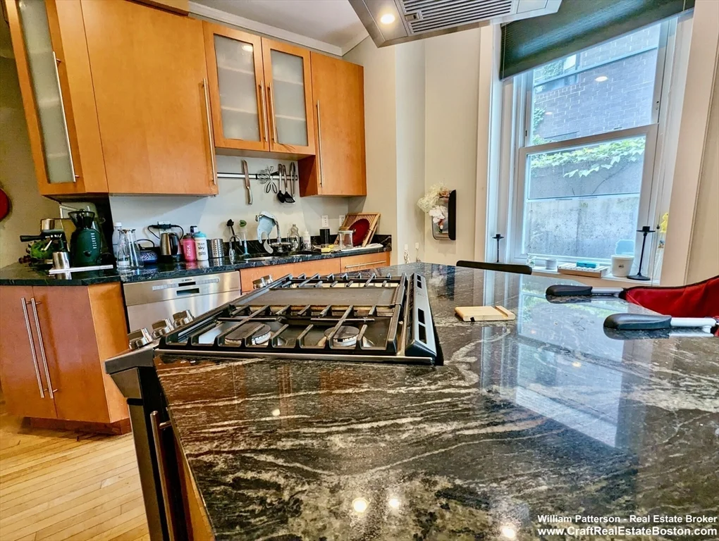3 bed, 1 bath apartment for rent at 315 Harvard St Unit 2, Harvard Square — photo 6 of 31