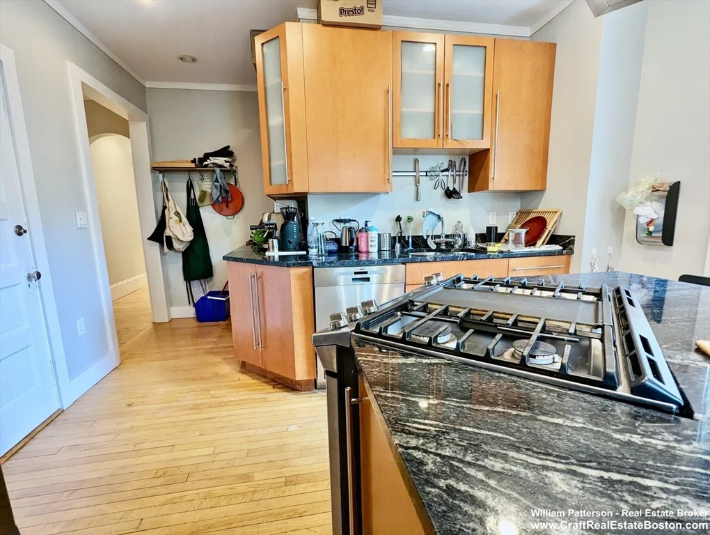 3 bed, 1 bath apartment for rent at 315 Harvard St Unit 2, Harvard Square — photo 5 of 31