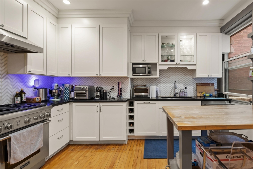 2 bed, 1 bath apartment for rent at 315 Harvard St Unit 3, Mid Cambridge — photo 7 of 17