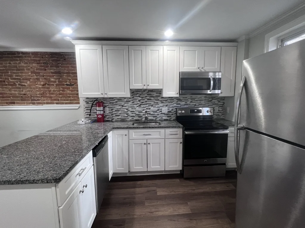 1 bed, 1 bath apartment for rent at 315 Meridian St Unit 2, East Boston