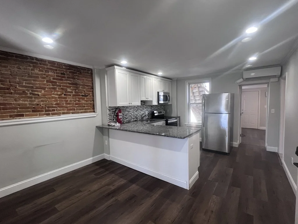 1 bed, 1 bath apartment for rent at 315 Meridian St Unit 2, East Boston — photo 2 of 9