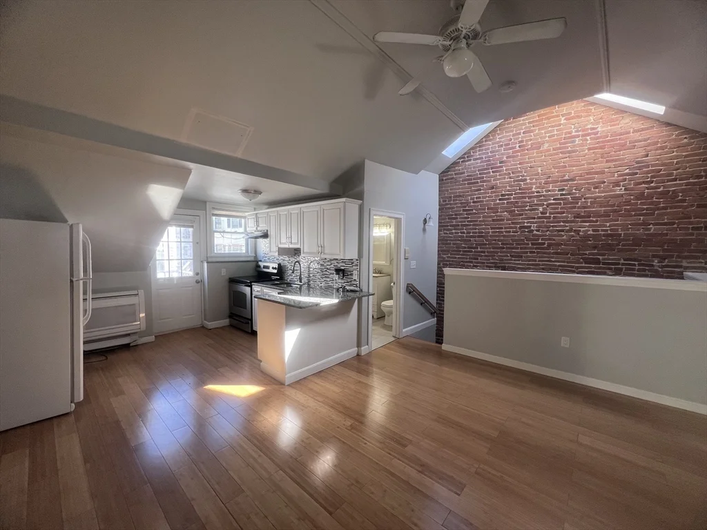 1 bed, 1 bath apartment for rent at 315 Meridian St Unit 3, East Boston — photo 1 of 9