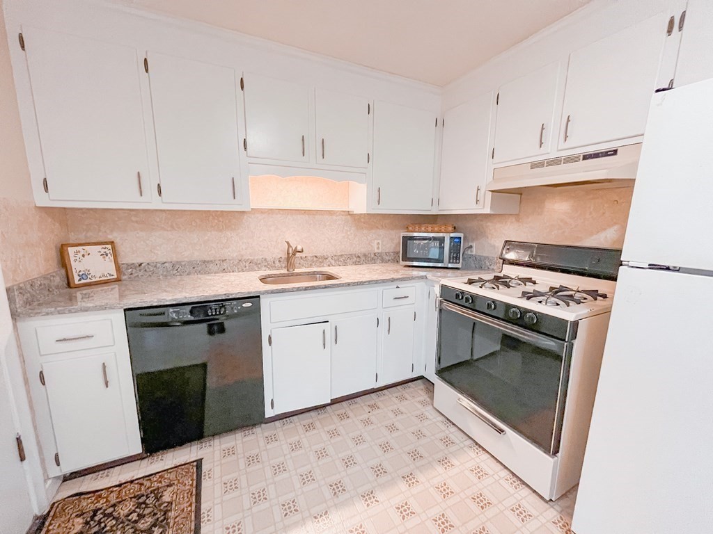 2 bed, 1 bath apartment for rent at 315 Oak St Unit 1, Norton — photo 15 of 19