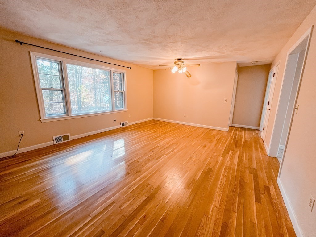 2 bed, 1 bath apartment for rent at 315 Oak St Unit 1, Norton — photo 9 of 19