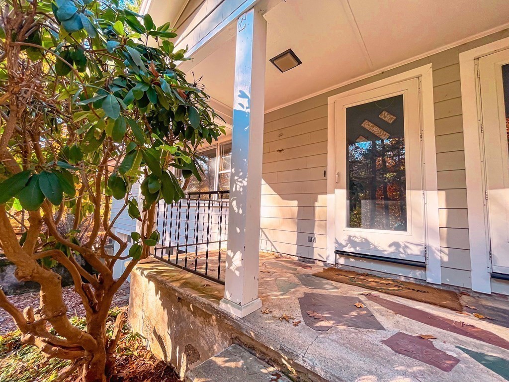 2 bed, 1 bath apartment for rent at 315 Oak St Unit 1, Norton — photo 1 of 19