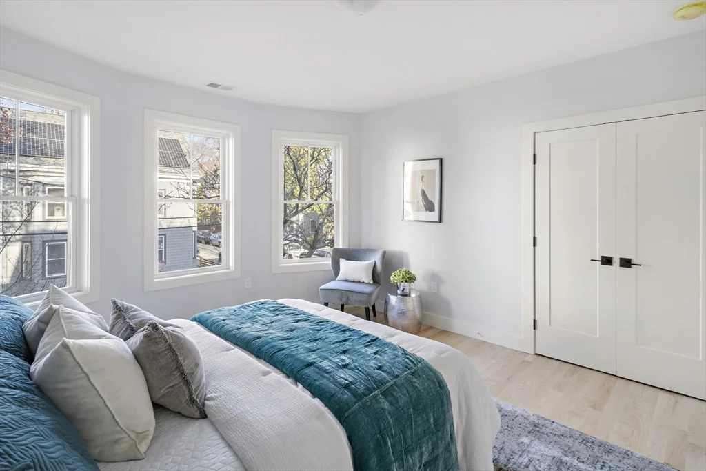 4 bed, 3 bath apartment for rent at 315 Pearl St Unit 0, Cambridgeport — photo 12 of 34