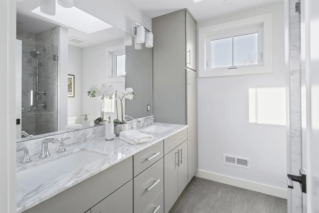 4 bed, 3 bath apartment for rent at 315 Pearl St Unit 1, Cambridgeport — photo 17 of 33