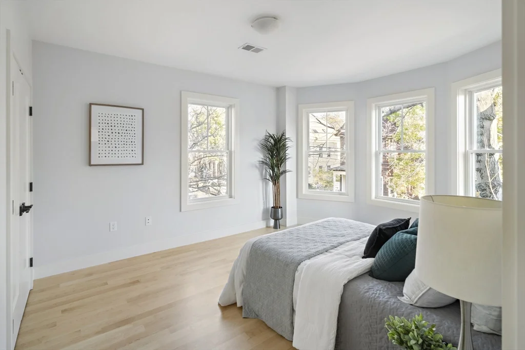 4 bed, 3 bath apartment for rent at 315 Pearl St Unit 1, Cambridgeport — photo 11 of 33