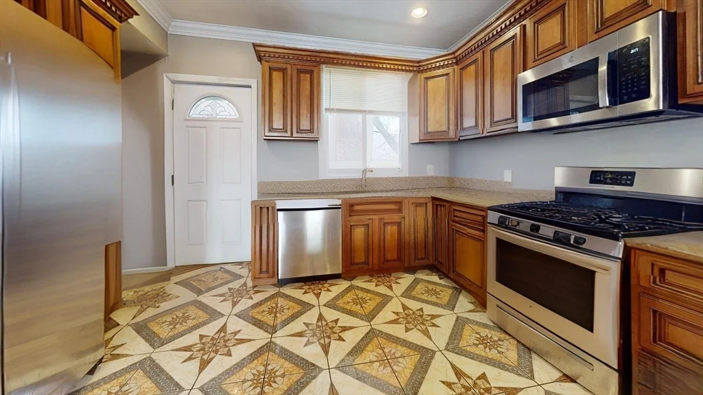 3 bed, 2 bath apartment for rent at 315 Silver Unit 2, South Boston — photo 1 of 13