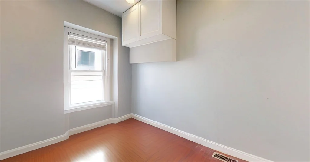 3 bed, 2 bath apartment for rent at 315 Silver Unit 2, South Boston — photo 10 of 13