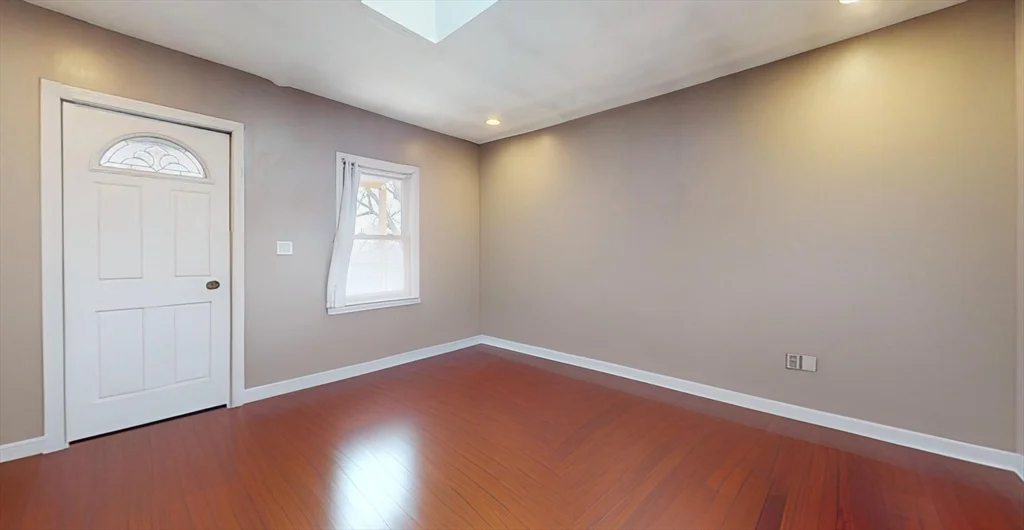 3 bed, 2 bath apartment for rent at 315 Silver Unit 2, South Boston — photo 6 of 13