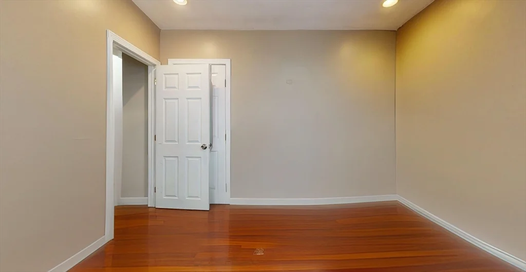 3 bed, 2 bath apartment for rent at 315 Silver Unit 2, South Boston — photo 7 of 13