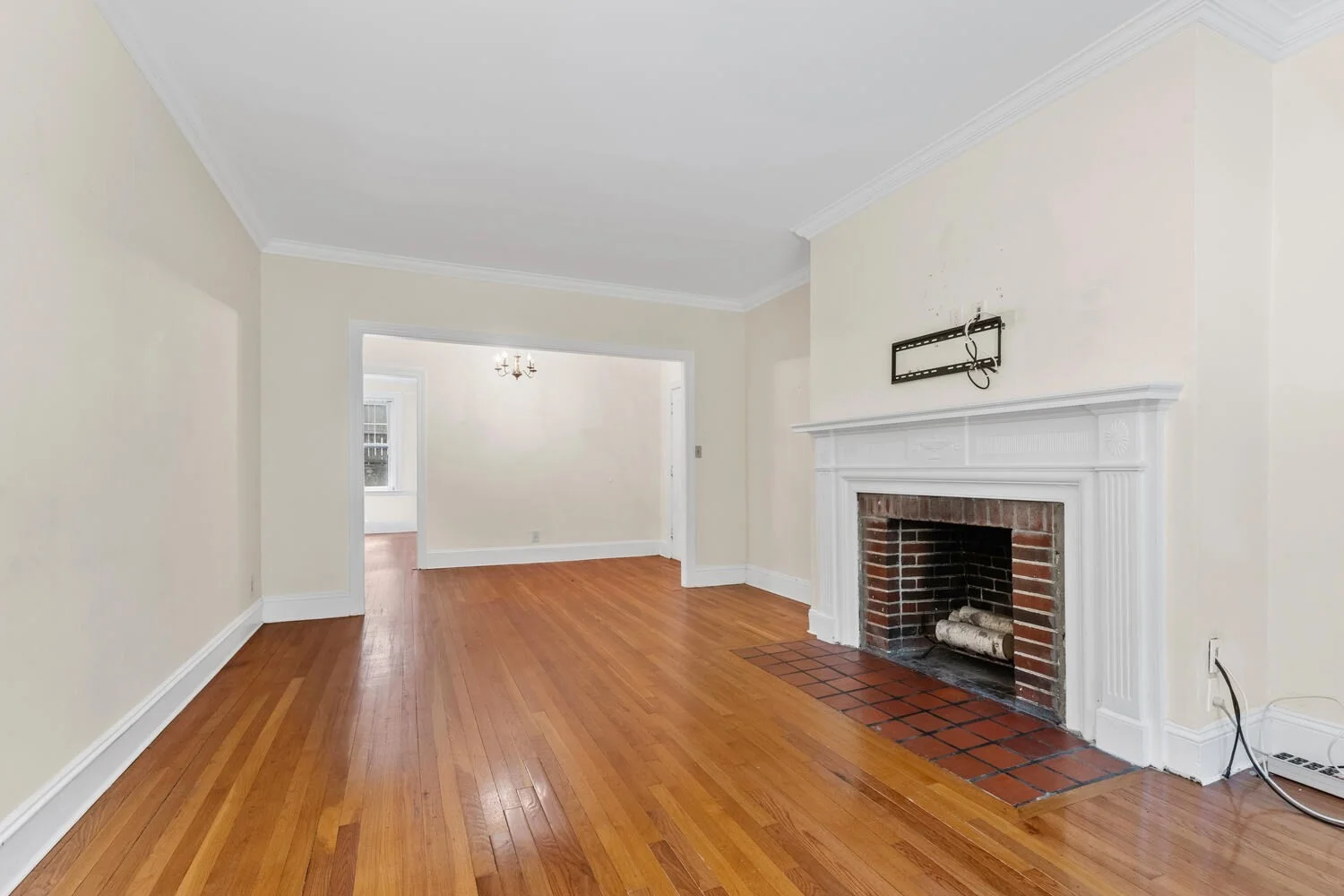 2 bed, 2 bath apartment for rent at 315 Tappan Unit 1, Brookline Hills — photo 5 of 28