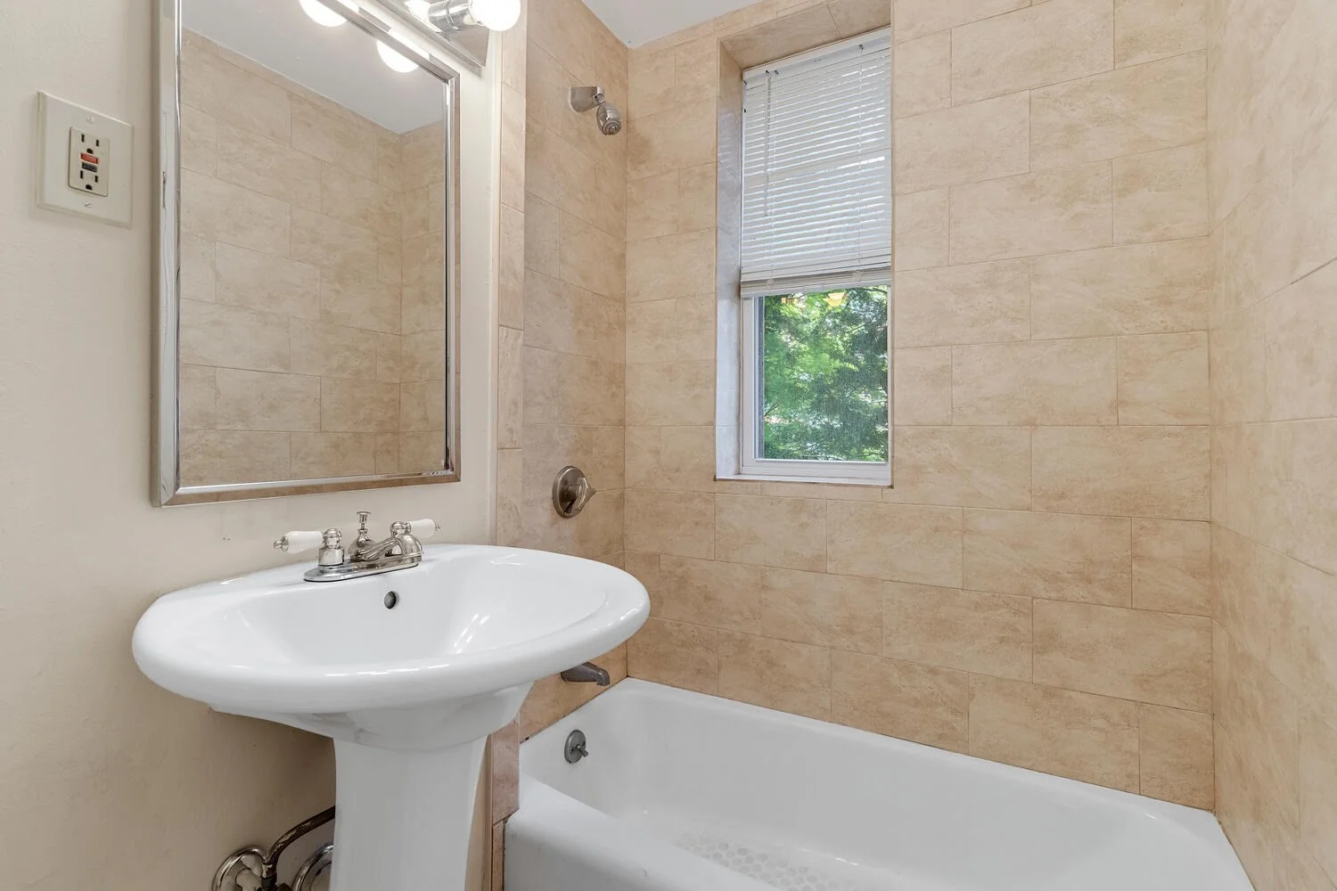 2 bed, 2 bath apartment for rent at 315 Tappan Unit 1, Brookline Hills — photo 21 of 28