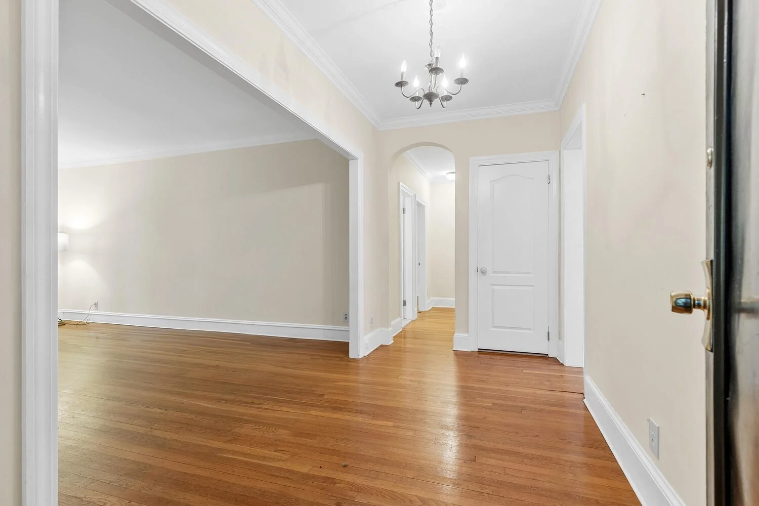 2 bed, 2 bath apartment for rent at 315 Tappan Unit 1, Brookline Hills
