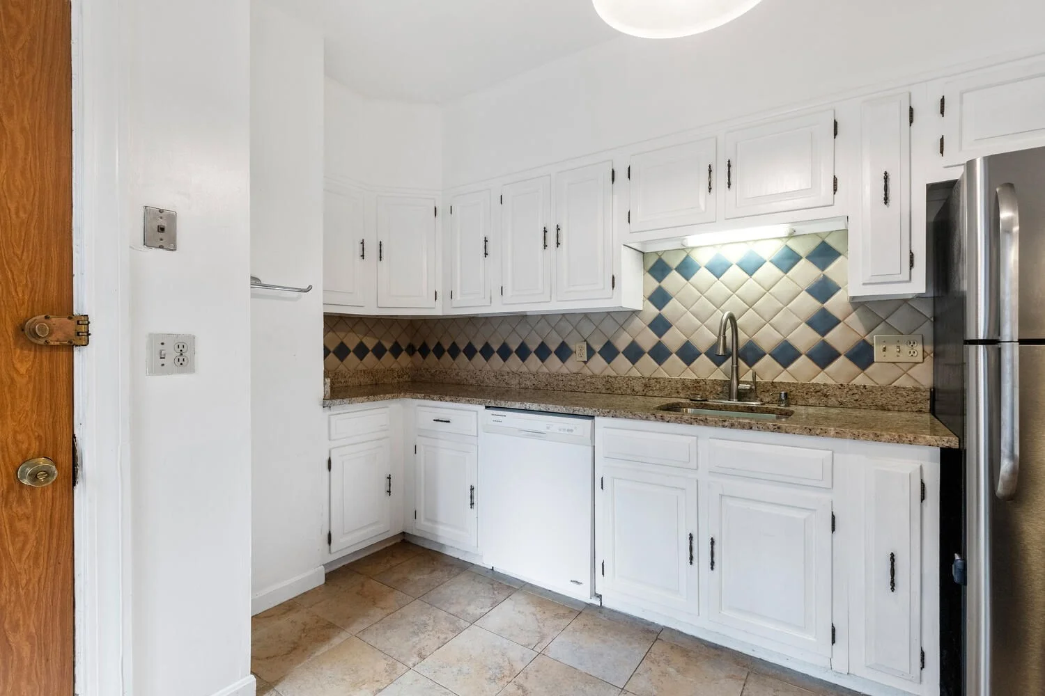2 bed, 2 bath apartment for rent at 315 Tappan Unit 1, Brookline Hills — photo 14 of 28