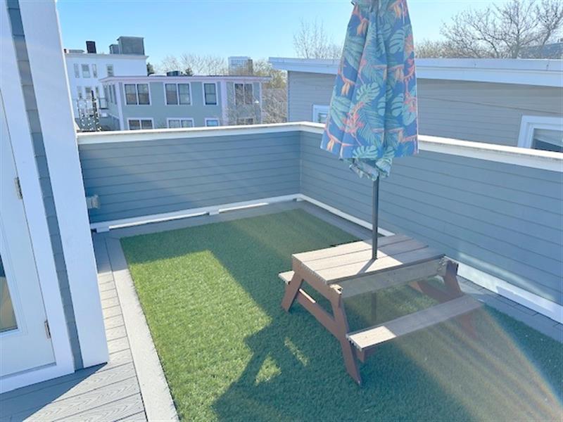 3 bed, 1.5 bath apartment for rent at 315 Windsor St Unit 1, Wellington-Harrington — photo 27 of 33