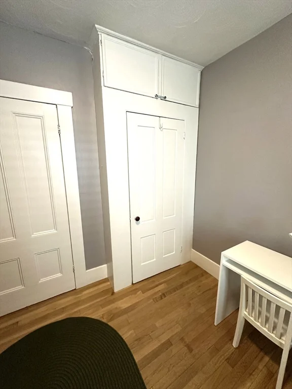 3 bed, 1 bath apartment for rent at 315 Windsor St Unit 315, Wellington-Harrington — photo 14 of 23