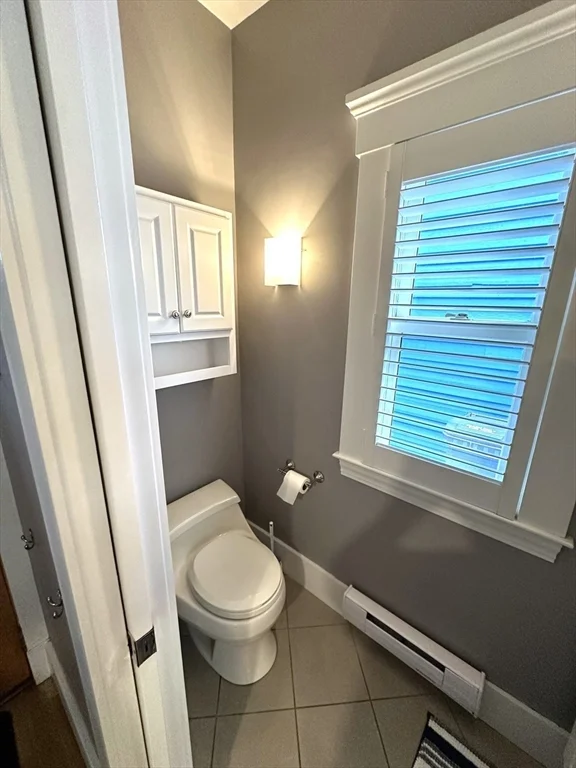 3 bed, 1 bath apartment for rent at 315 Windsor St Unit 315, Wellington-Harrington — photo 15 of 23