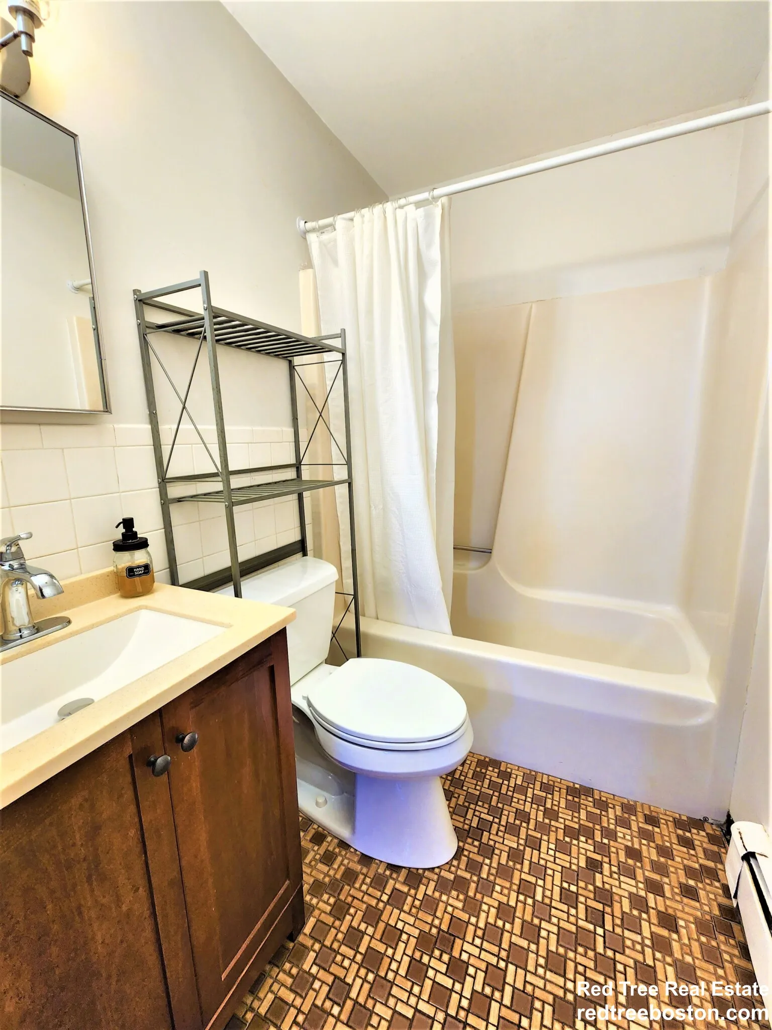 3 bed, 1.5 bath apartment for rent at 3150 Washington St Unit 3, Jamaica Plain — photo 5 of 15