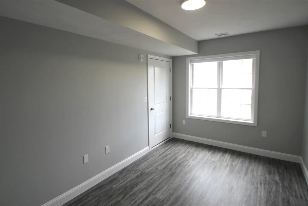 2 bed, 1 bath apartment for rent at 316 Commercial St Unit 2A, Whitman — photo 6 of 9