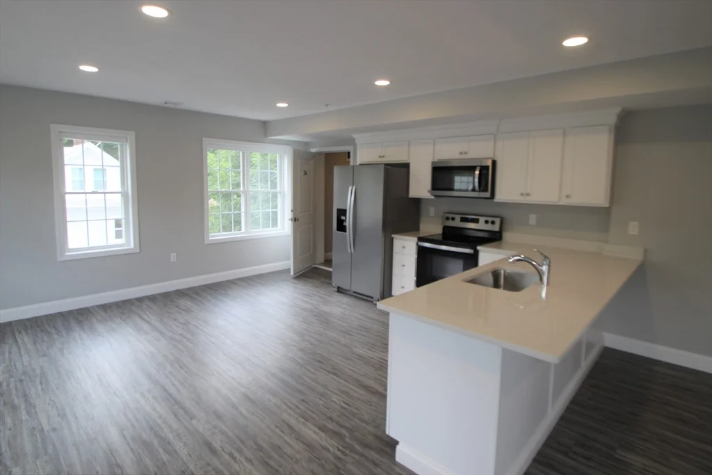 2 bed, 1 bath apartment for rent at 316 Commercial St Unit 2A, Whitman — photo 4 of 9