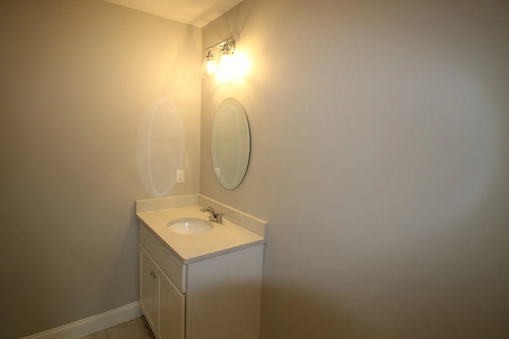 2 bed, 1 bath apartment for rent at 316 Commercial St Unit 2A, Whitman — photo 8 of 9