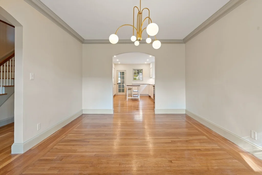 3 bed, 2 bath apartment for rent at 316 Russett Rd, Chestnut Hill — photo 4 of 38