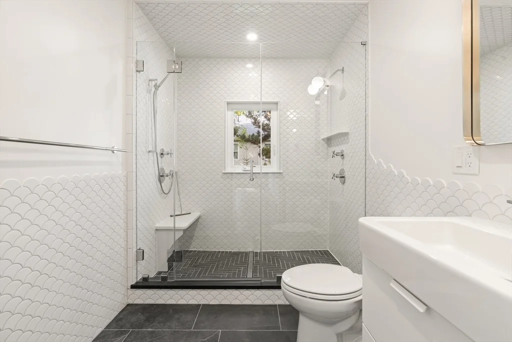 3 bed, 2 bath apartment for rent at 316 Russett Rd, Chestnut Hill — photo 23 of 38