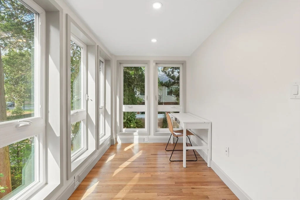 3 bed, 2 bath apartment for rent at 316 Russett Rd, Chestnut Hill — photo 24 of 38