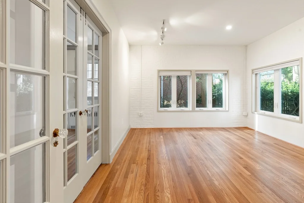 3 bed, 2 bath apartment for rent at 316 Russett Rd, Chestnut Hill — photo 11 of 38
