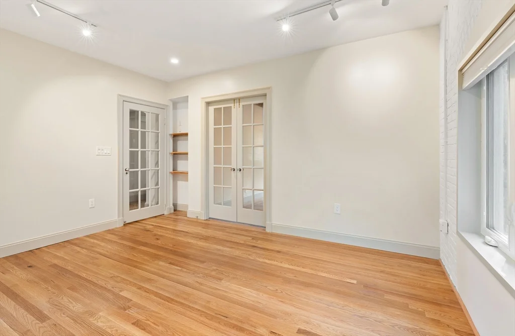 3 bed, 2 bath apartment for rent at 316 Russett Rd, Chestnut Hill — photo 13 of 38